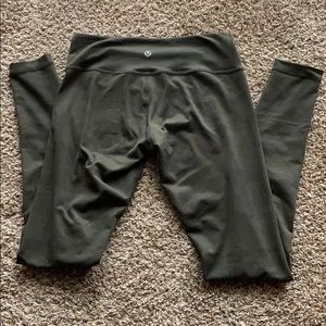 Olive lululemon camo leggings size 6 mid rise